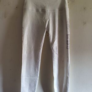 Beyond Yoga Wome's Leggings Size Small.